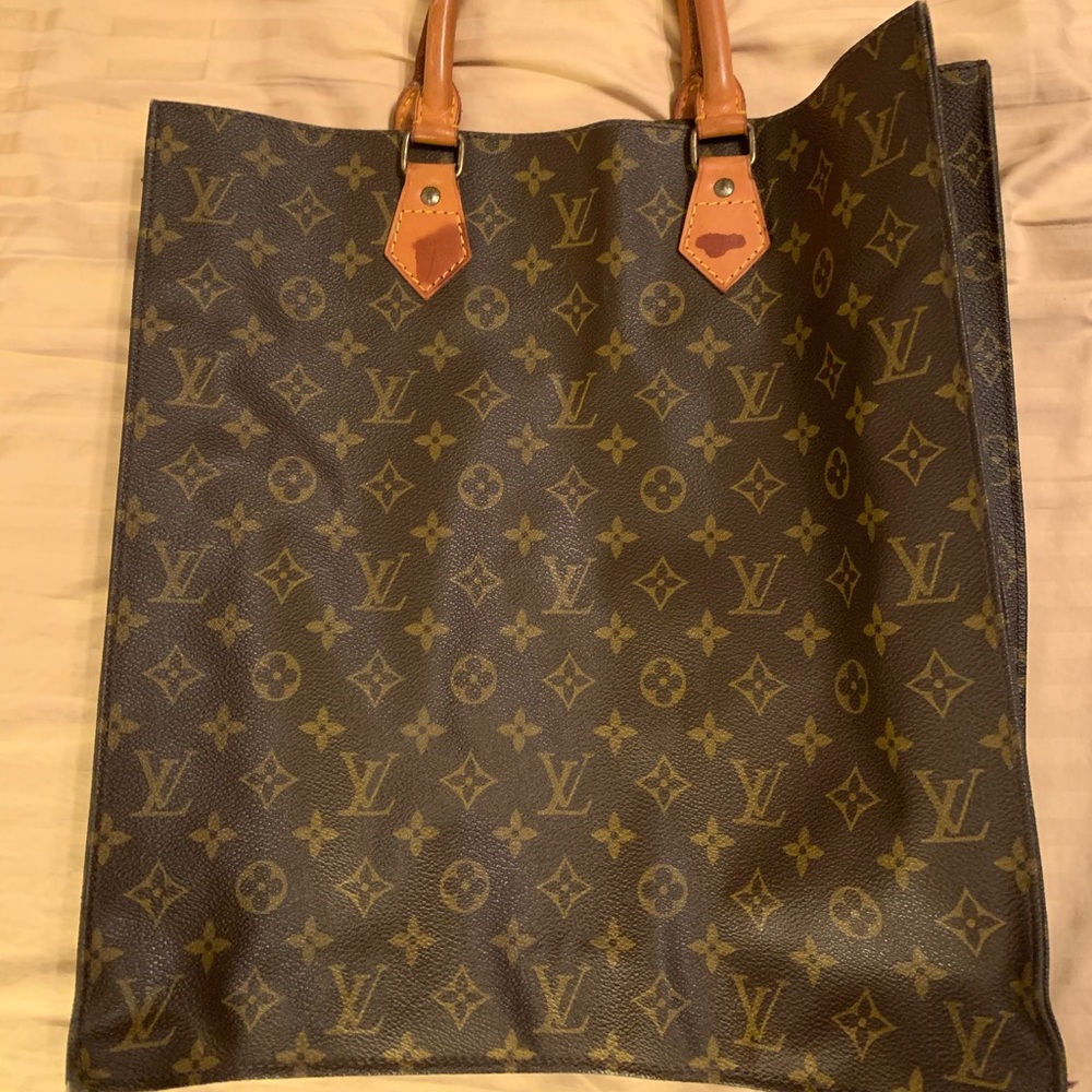 Louis Vuitton Sac Plat Bag